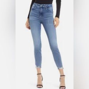 Good American Jeans - GOOD LEGS CROP CHEWED HEM | BLUE789